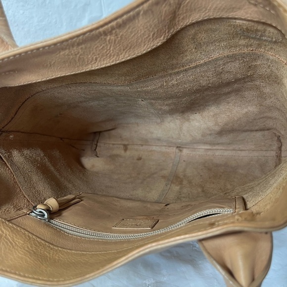 J.Jill Leather Scalloped Trim Tote Tan - Picture 5 of 13